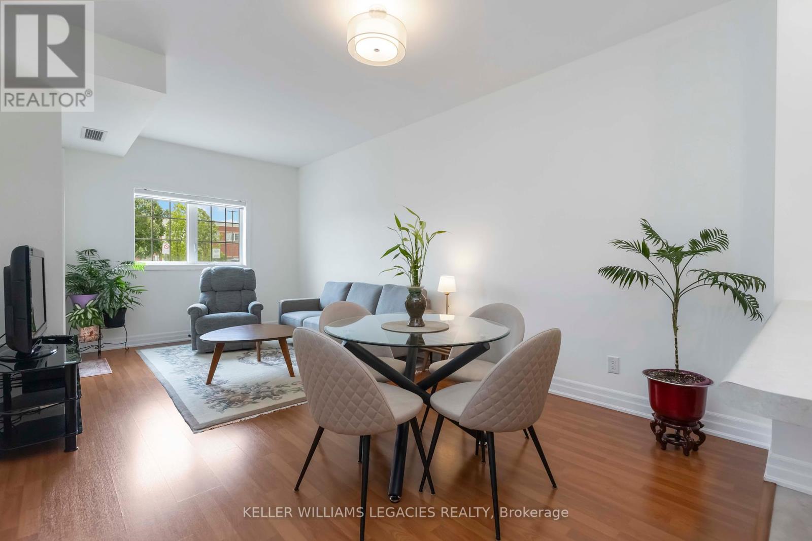 111 - 9431 Jane Street, Vaughan (Maple), Ontario  L6A 4H8 - Photo 10 - N12188410
