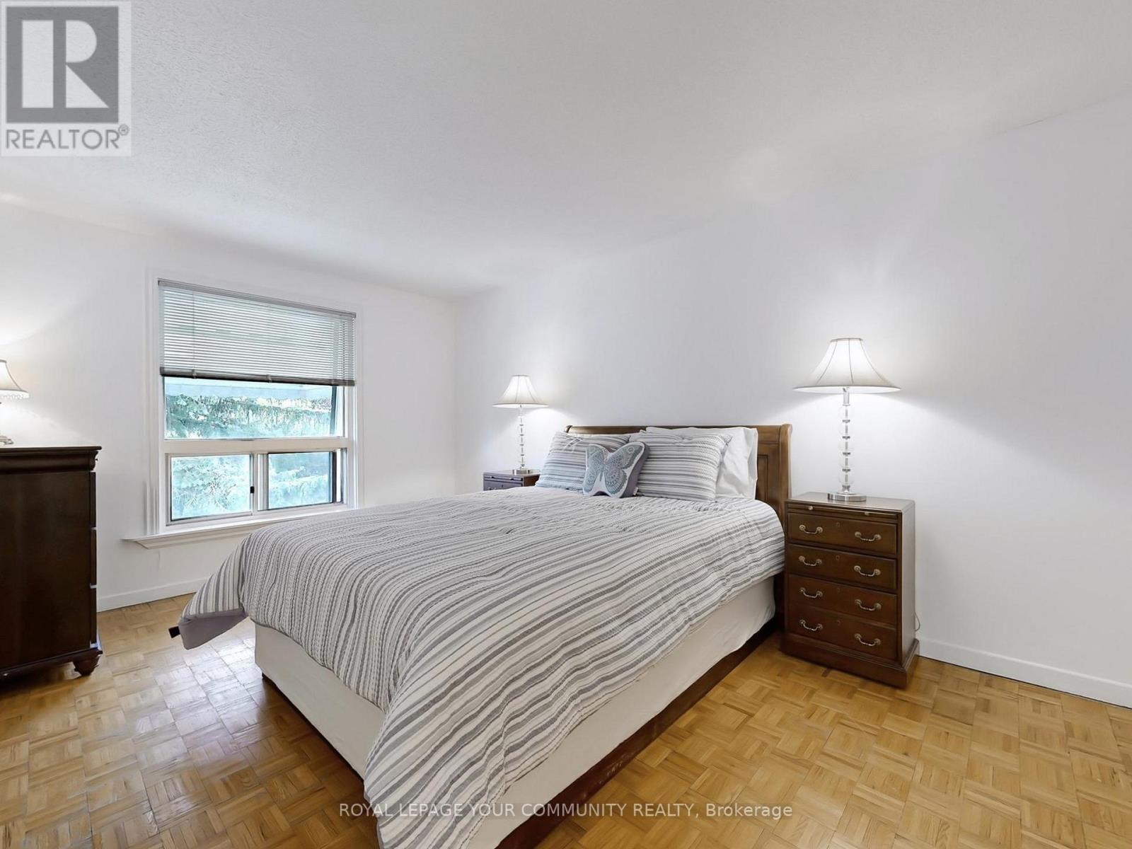 4 Kitsilano Crescent, Richmond Hill, Ontario  L4C 5A5 - Photo 12 - N12188419
