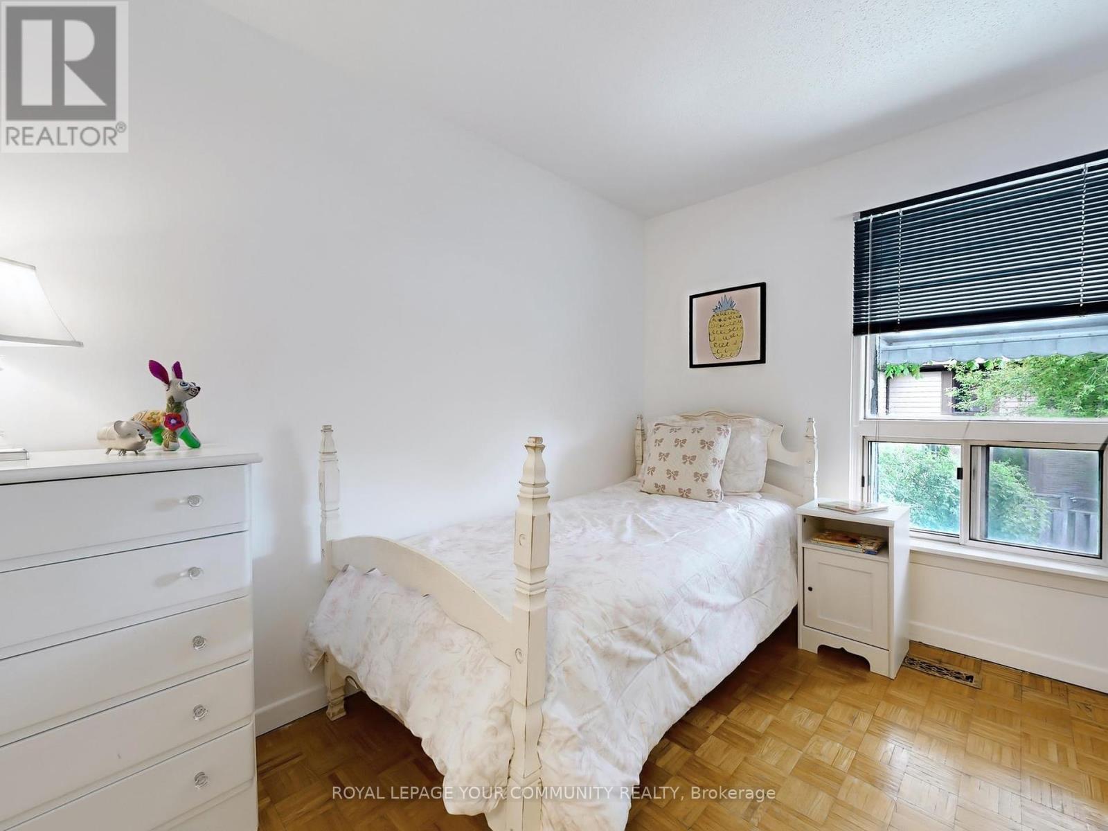 4 Kitsilano Crescent, Richmond Hill, Ontario  L4C 5A5 - Photo 15 - N12188419