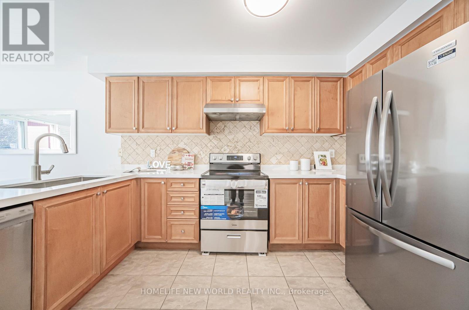 67 Monteith Crescent, Vaughan, Ontario  L6A 3M9 - Photo 11 - N12188444
