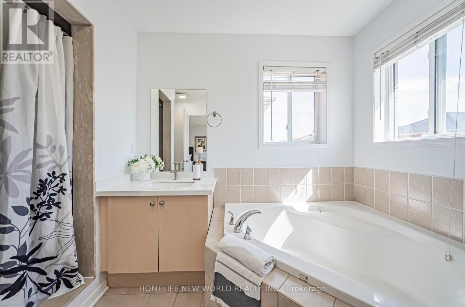 67 Monteith Crescent, Vaughan, Ontario  L6A 3M9 - Photo 21 - N12188444