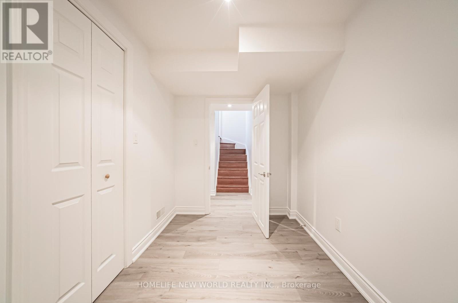 67 Monteith Crescent, Vaughan (Maple), Ontario  L6A 3M9 - Photo 33 - N12188444