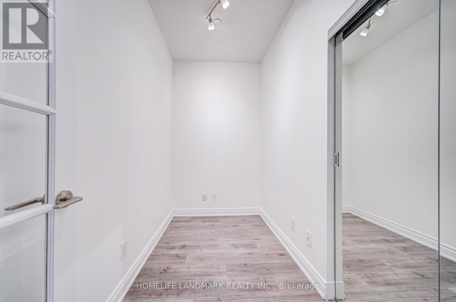 1208 - 325 South Park Road, Markham, Ontario  L3T 0B8 - Photo 27 - N12188520