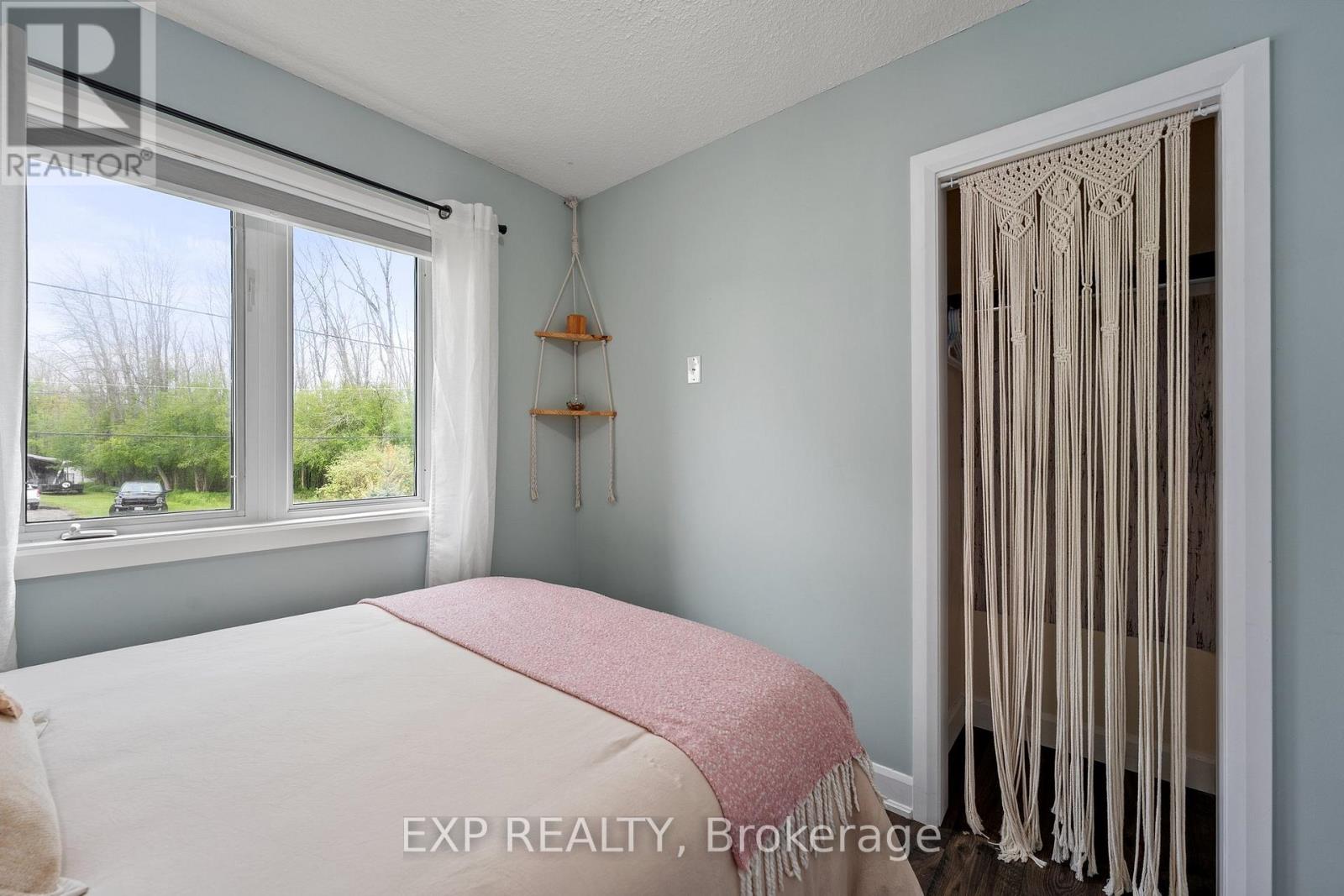 25 Holmes Point Road, Georgina, Ontario  L0E 1L0 - Photo 24 - N12188550