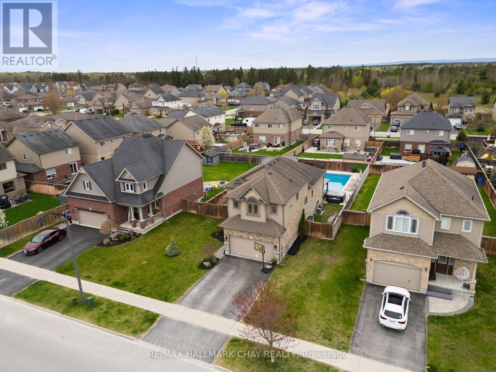 366 Greenwood Drive, Essa (Angus), Ontario  L3W 0P7 - Photo 43 - N12188558