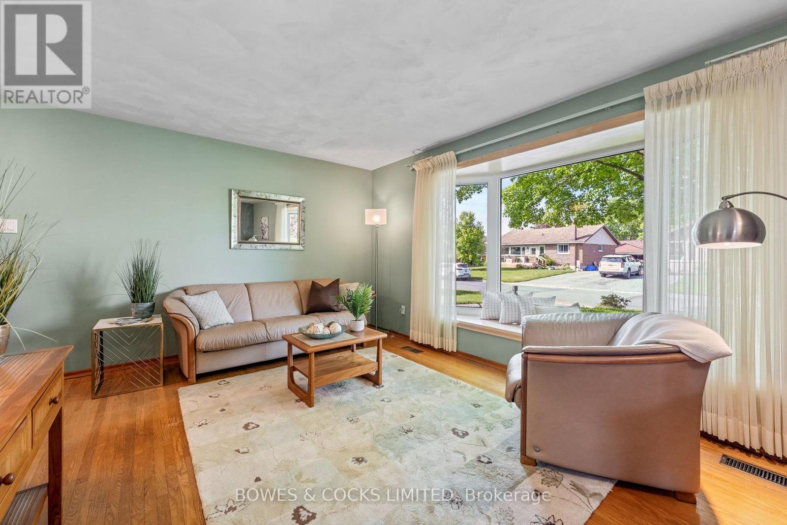 306 Lee Street, Peterborough North, Ontario  K9H 5P4 - Photo 14 - X12188663