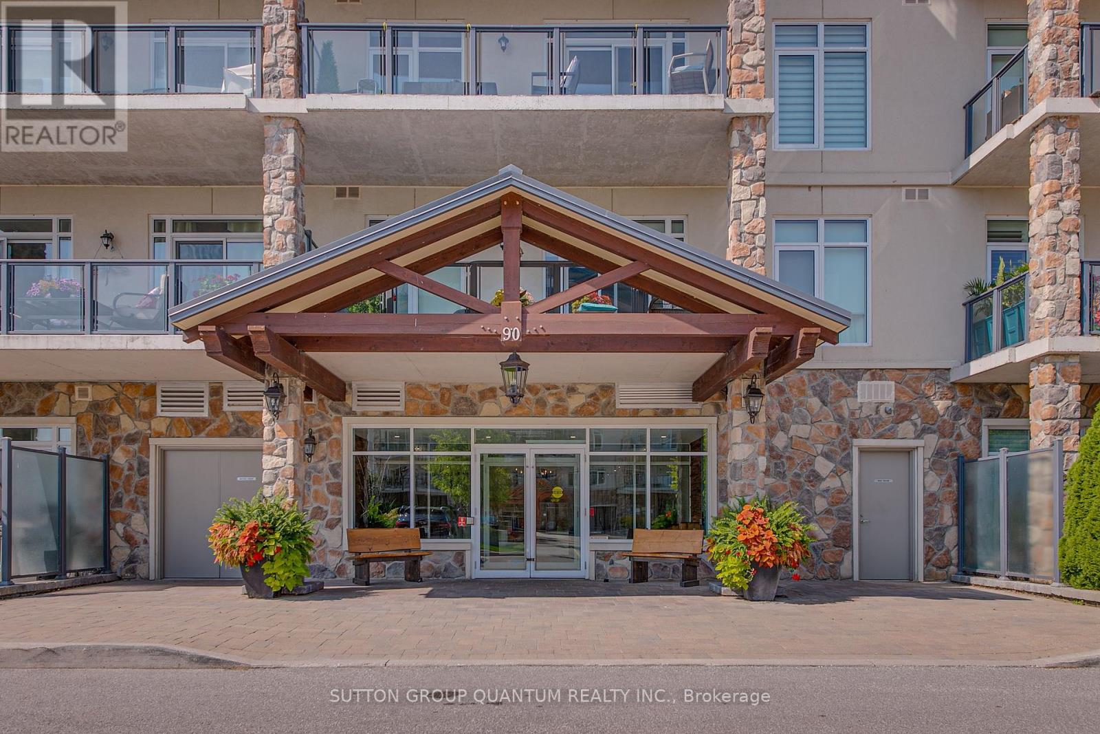 301 - 90 ORCHARD POINT ROAD, orillia, Ontario