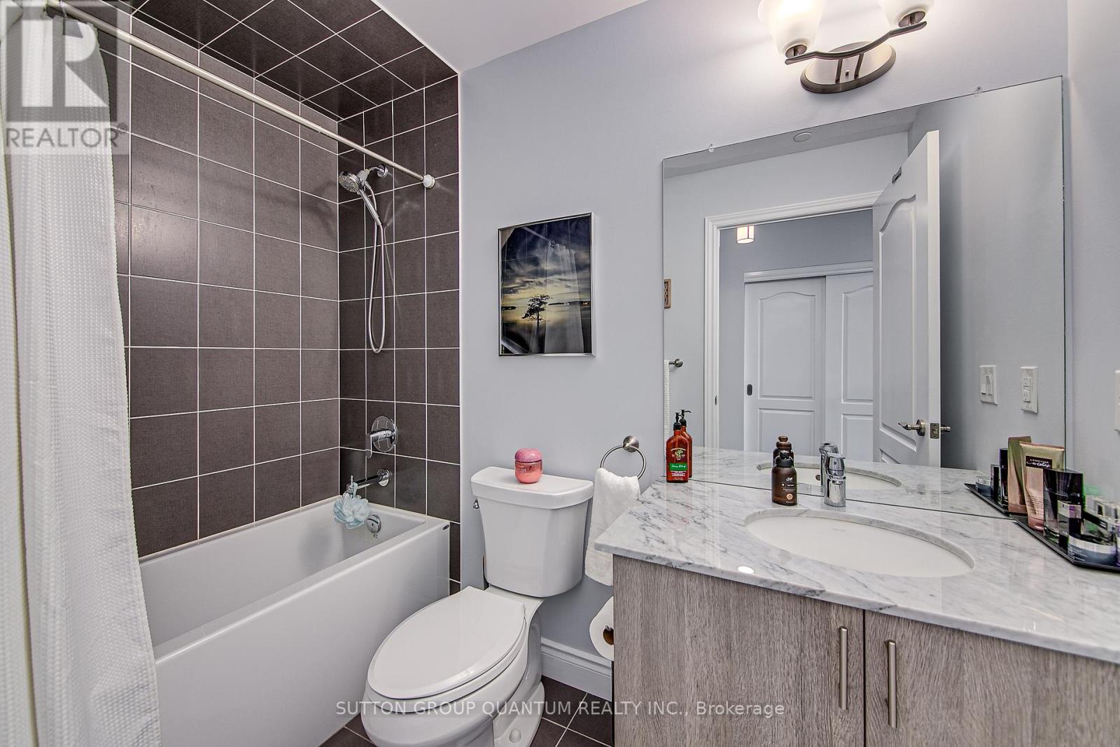 301 - 90 Orchard Point Road, Orillia, Ontario  L3V 8K4 - Photo 5 - S12188470