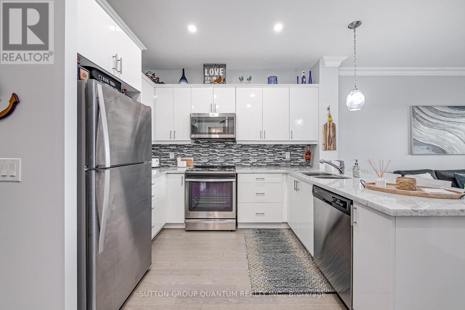 301 - 90 Orchard Point Road, Orillia, Ontario  L3V 8K4 - Photo 7 - S12188470