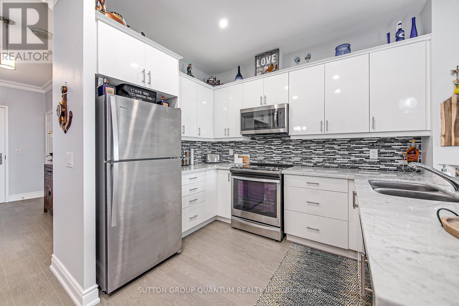 301 - 90 Orchard Point Road, Orillia, Ontario  L3V 8K4 - Photo 8 - S12188470