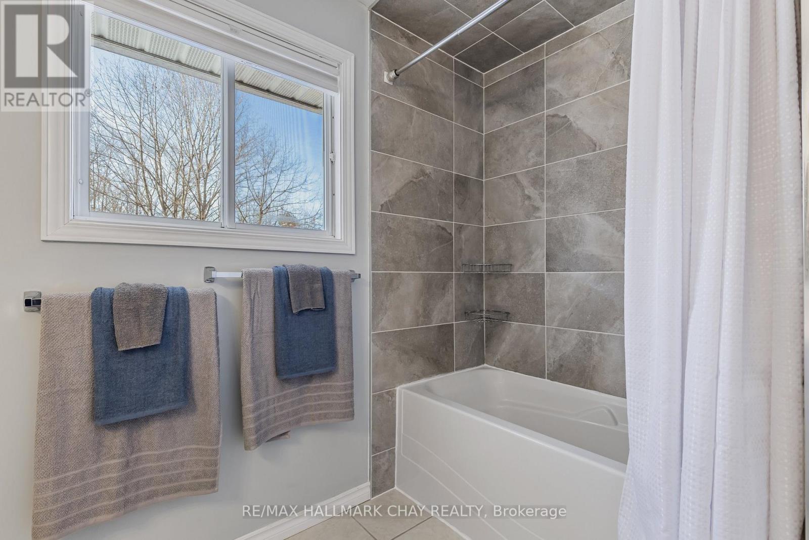 5810 Lowanda Lane, Ramara, Ontario  L0K 1W0 - Photo 42 - S12188502