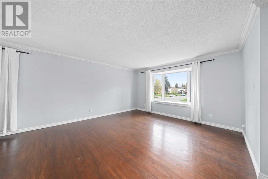 316 56 Avenue Ne, Calgary, Alberta  T2K 0L2 - Photo 3 - A2221727