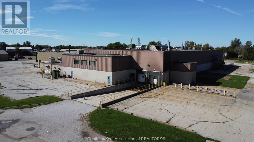 1130 Wellington Street, Dresden, Ontario  N0P 1M0 - Photo 2 - 25013730