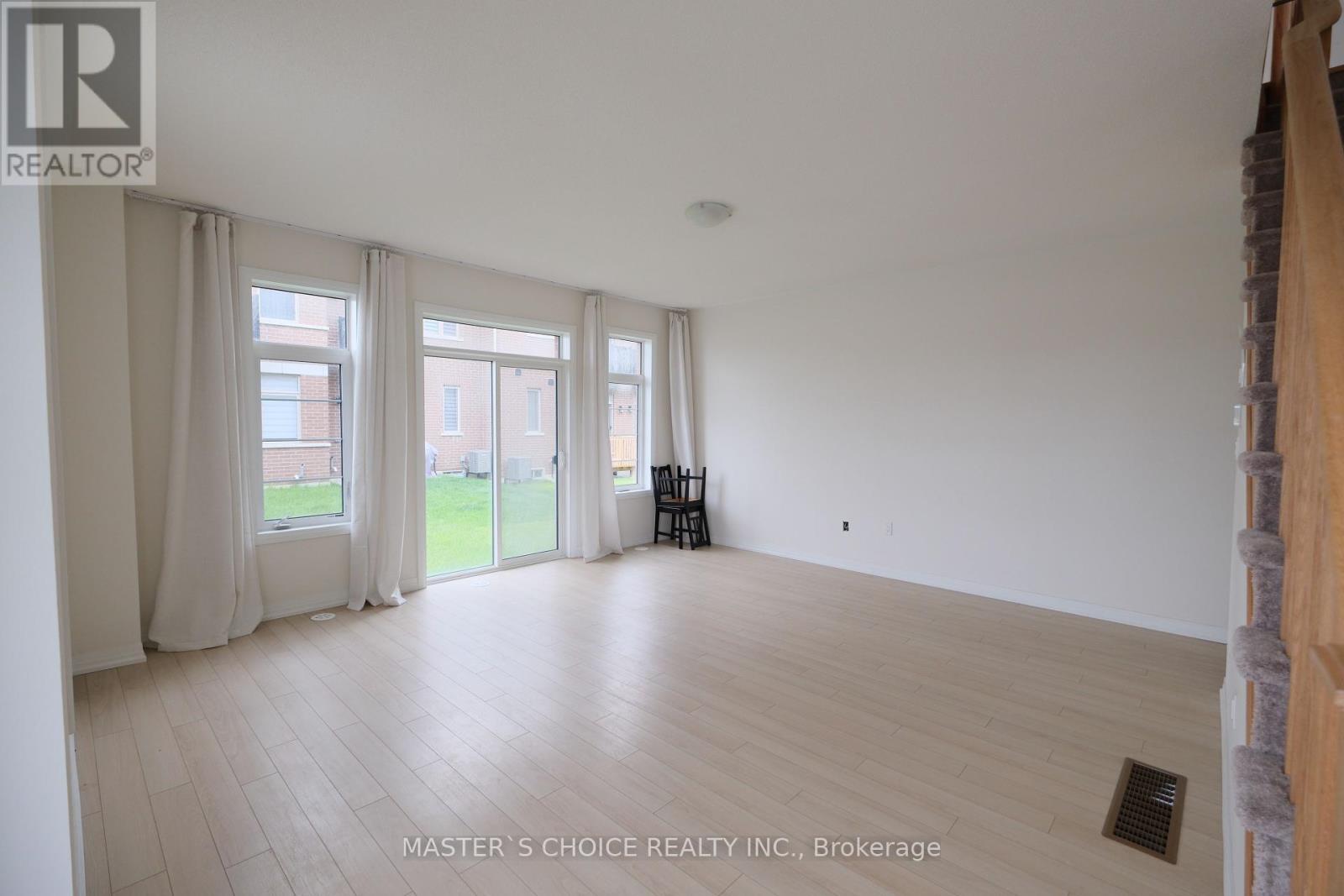 45 Sissons Way, Markham, Ontario  L6B 1R2 - Photo 2 - N12109135
