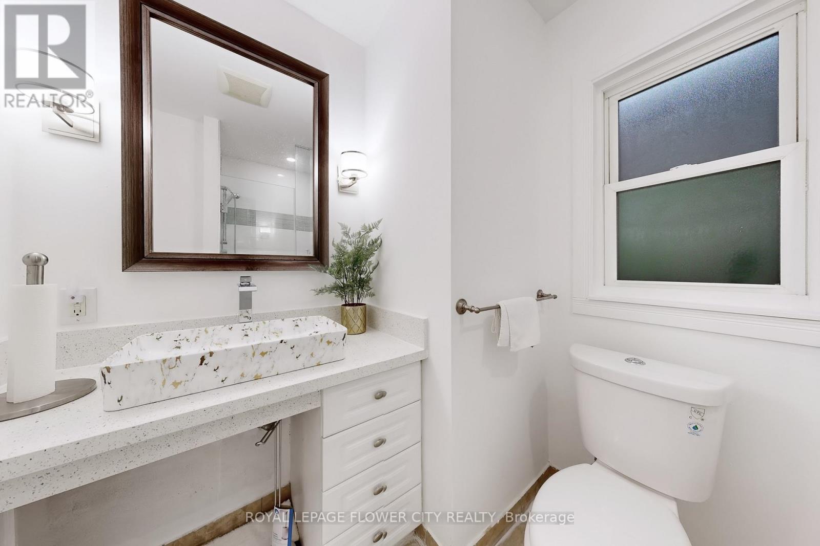 105 Livingstone Avenue, Toronto, Ontario  M6E 2L7 - Photo 23 - W12164232