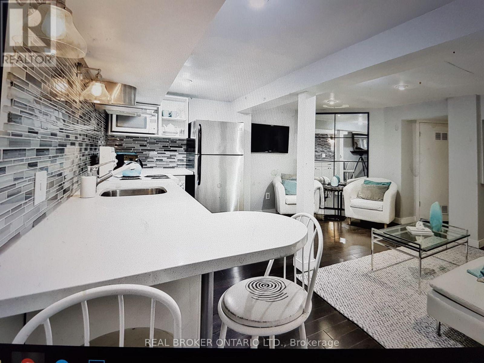 254 Broadway Avenue, Toronto, Ontario  M4P 1V9 - Photo 2 - C12158864