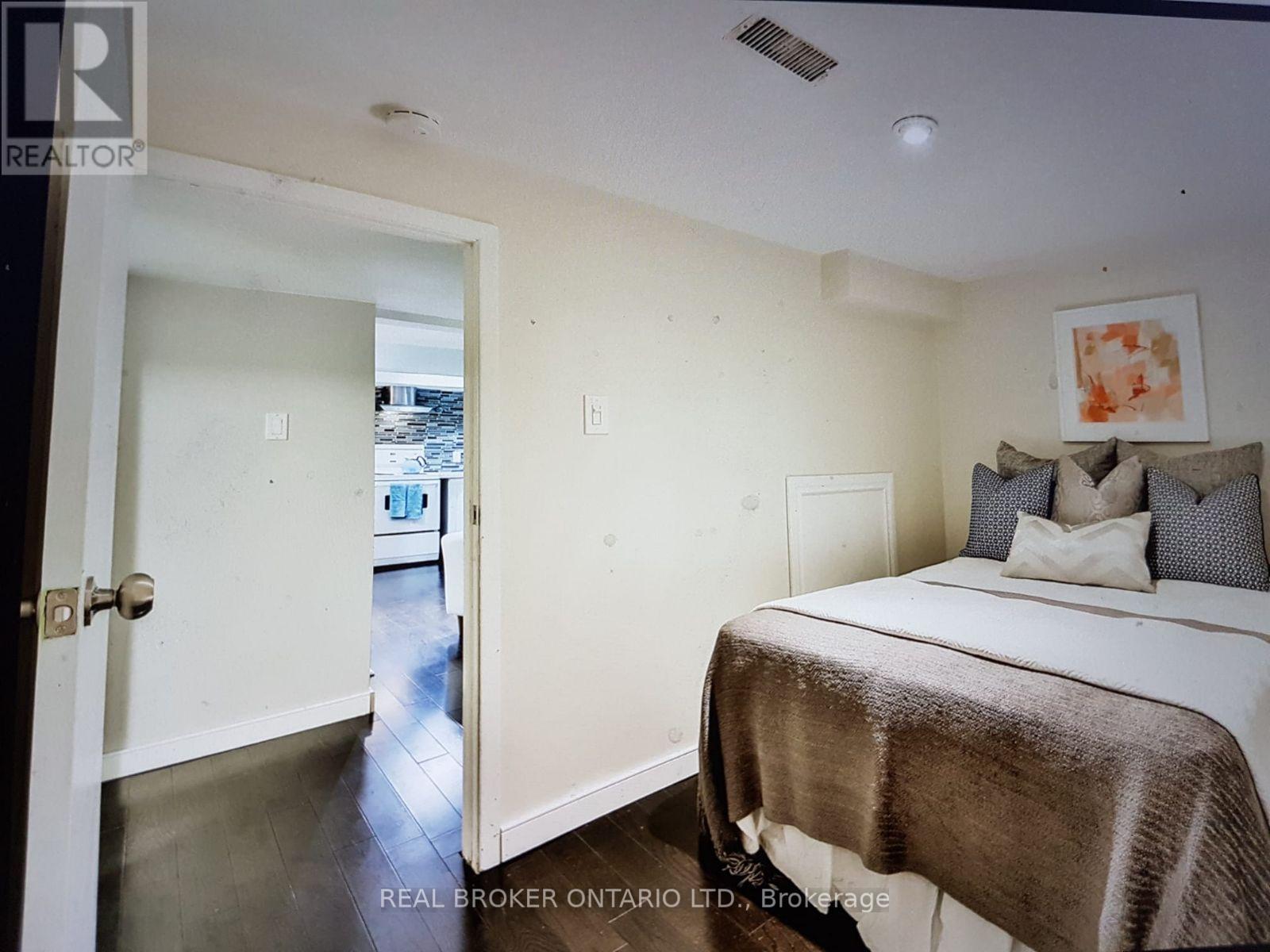 254 Broadway Avenue, Toronto, Ontario  M4P 1V9 - Photo 8 - C12158864