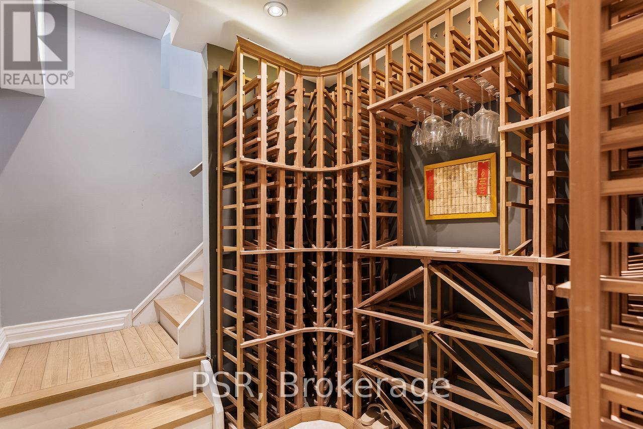 1605 Calverton Court, Mississauga, Ontario  L5G 2W4 - Photo 34 - W12188382