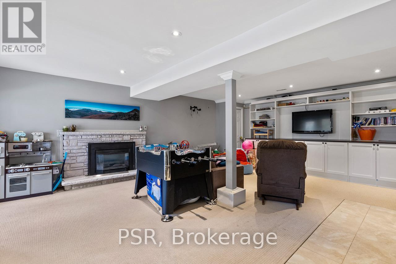 1605 Calverton Court, Mississauga, Ontario  L5G 2W4 - Photo 36 - W12188382
