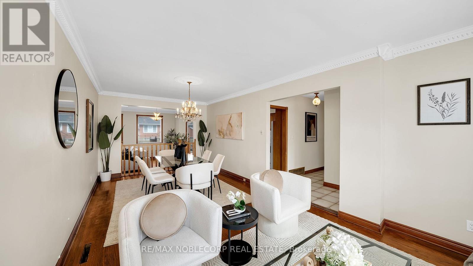 253 Mcgill Street N, Mississauga, Ontario  L5A 1V3 - Photo 10 - W12188402
