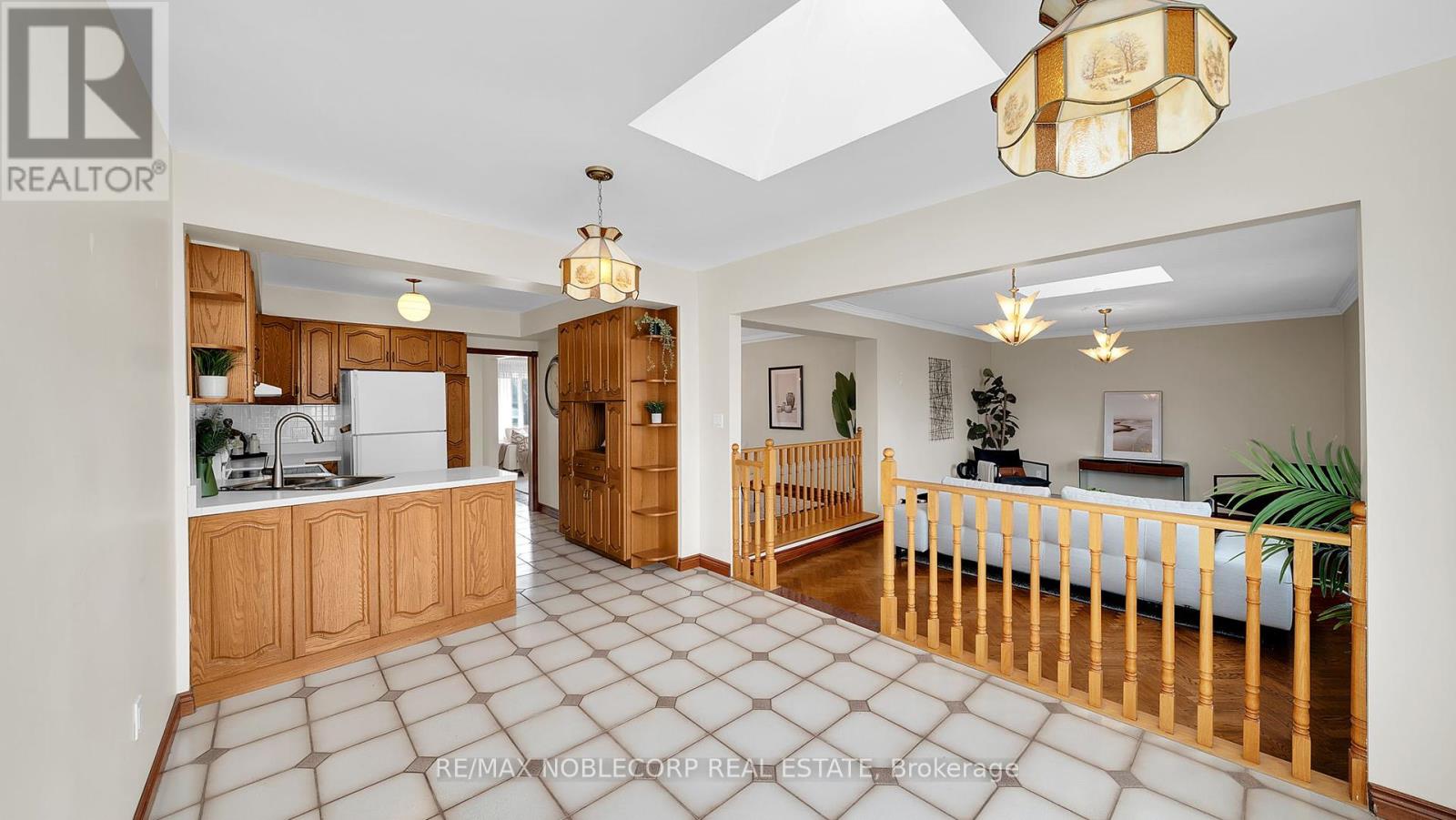 253 Mcgill Street N, Mississauga, Ontario  L5A 1V3 - Photo 16 - W12188402