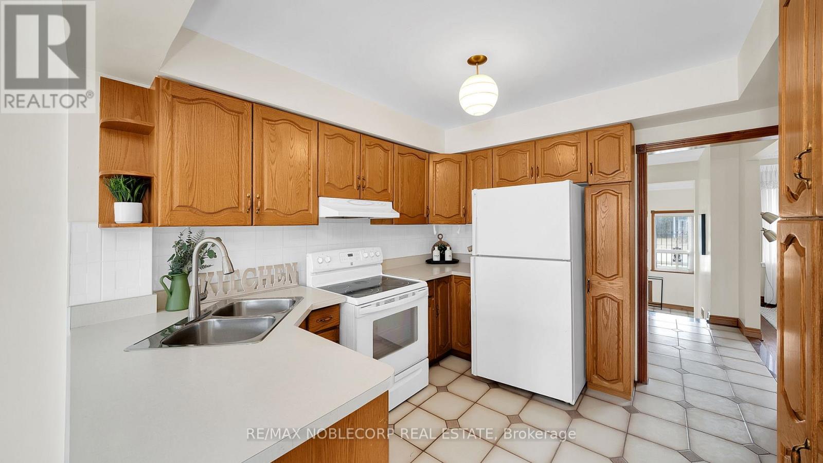 253 Mcgill Street N, Mississauga, Ontario  L5A 1V3 - Photo 17 - W12188402