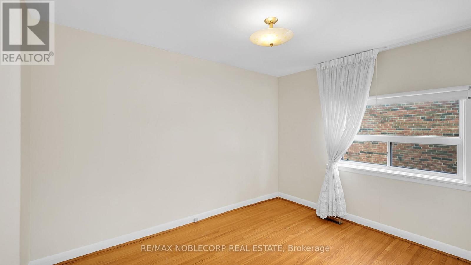 253 Mcgill Street N, Mississauga (Cooksville), Ontario  L5A 1V3 - Photo 20 - W12188402