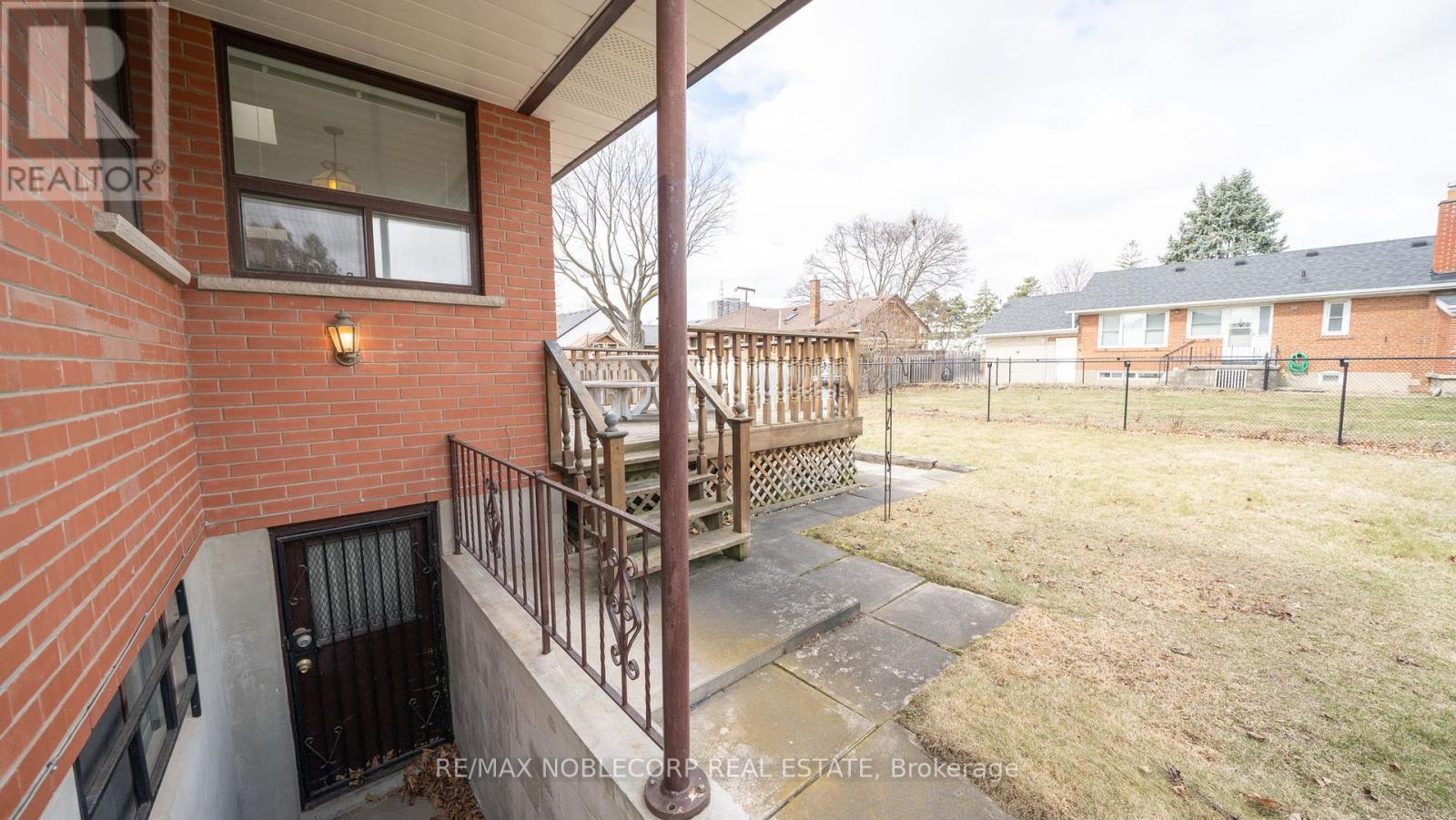253 Mcgill Street N, Mississauga, Ontario  L5A 1V3 - Photo 31 - W12188402