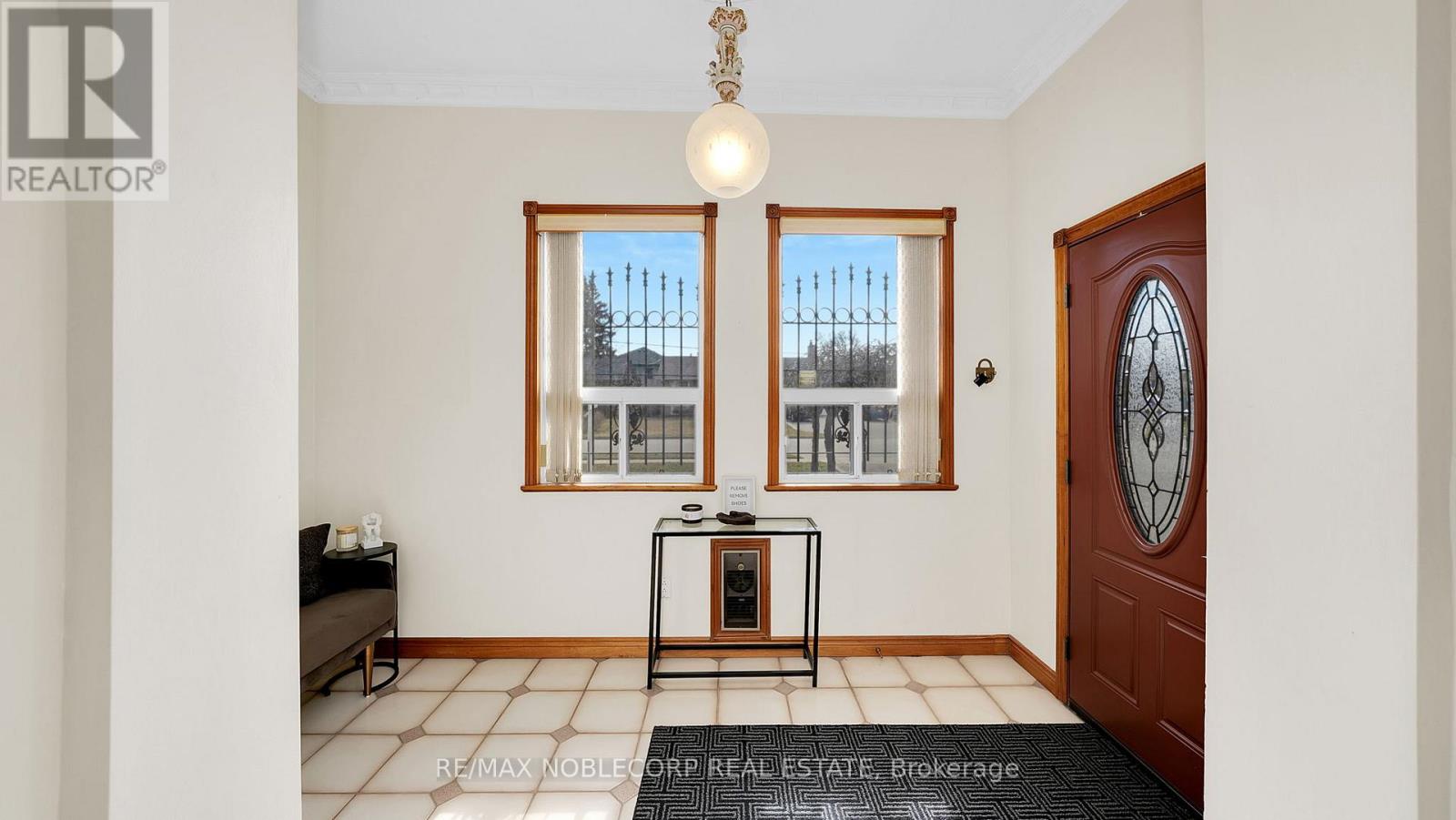 253 Mcgill Street N, Mississauga (Cooksville), Ontario  L5A 1V3 - Photo 5 - W12188402