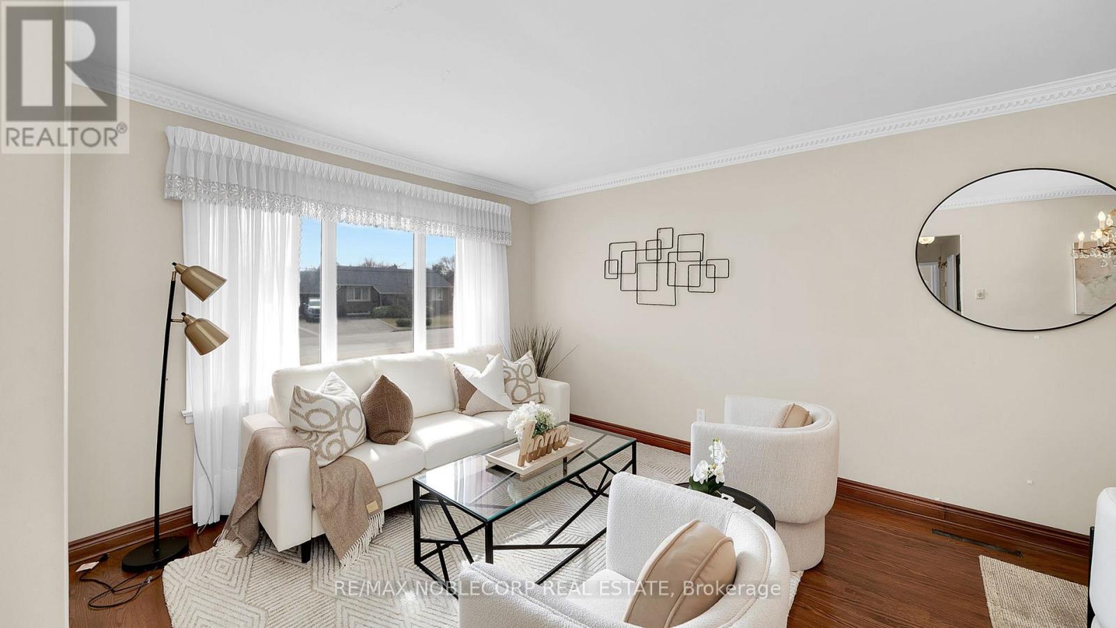 253 Mcgill Street N, Mississauga, Ontario  L5A 1V3 - Photo 9 - W12188402