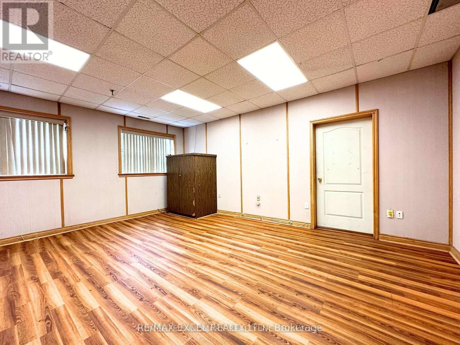202 - 705 Lawrence Avenue W, Toronto (Yorkdale-Glen Park), Ontario  M6A 1B4 - Photo 4 - W12188411