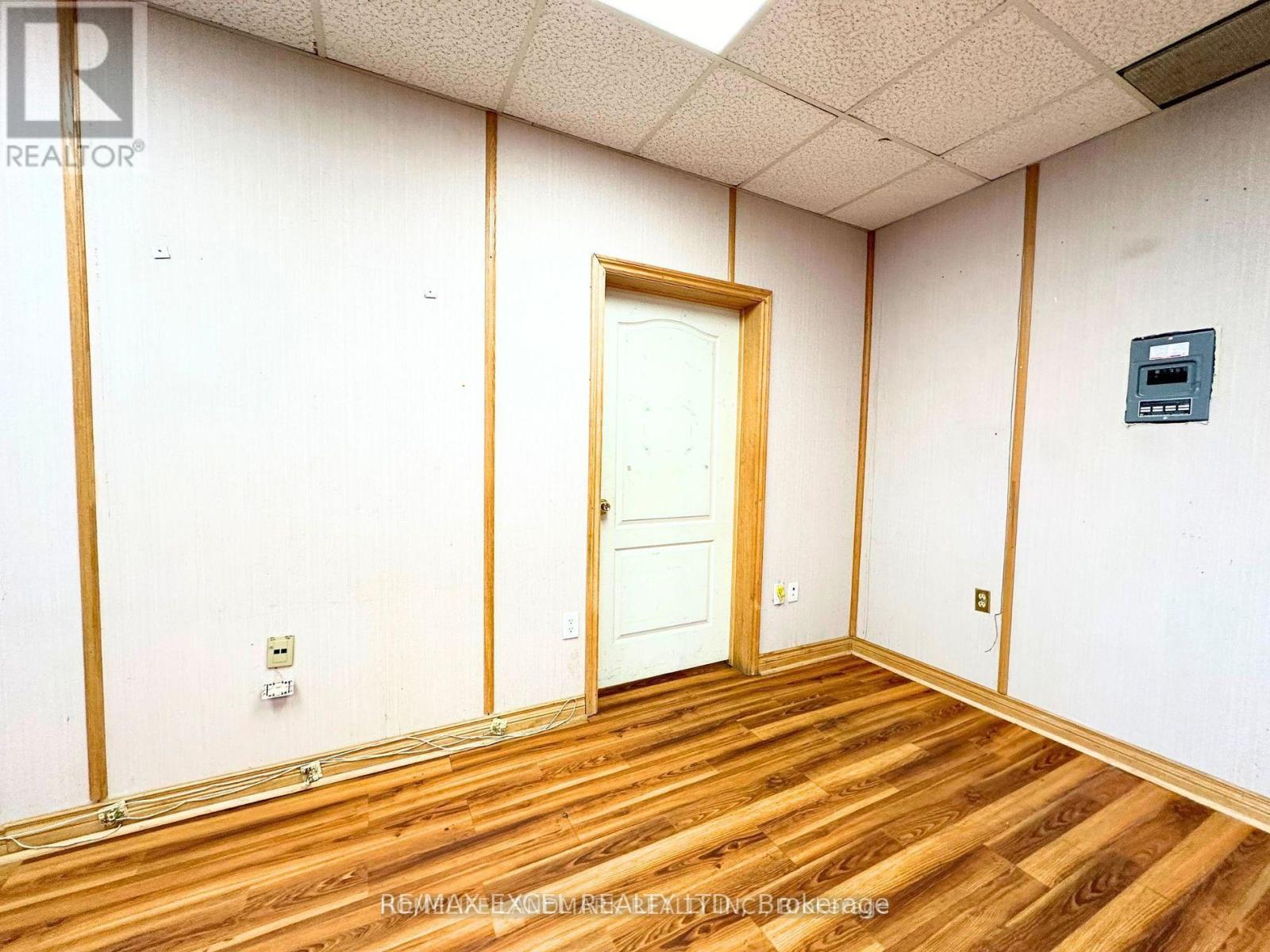 202 - 705 Lawrence Avenue W, Toronto (Yorkdale-Glen Park), Ontario  M6A 1B4 - Photo 8 - W12188411