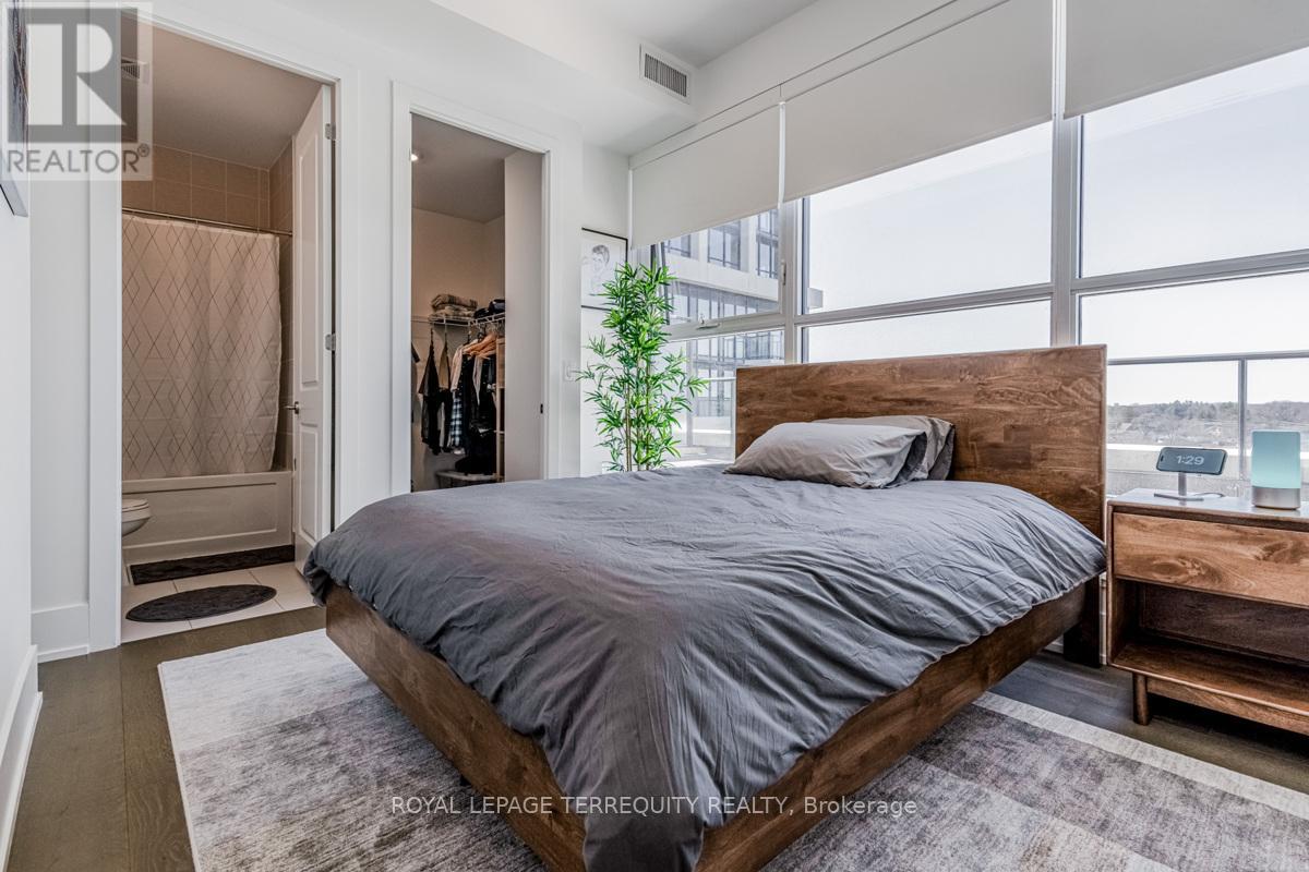 702 - 1063 Douglas Mccurdy Common, Mississauga (Lakeview), Ontario  L5G 0C5 - Photo 5 - W12188413