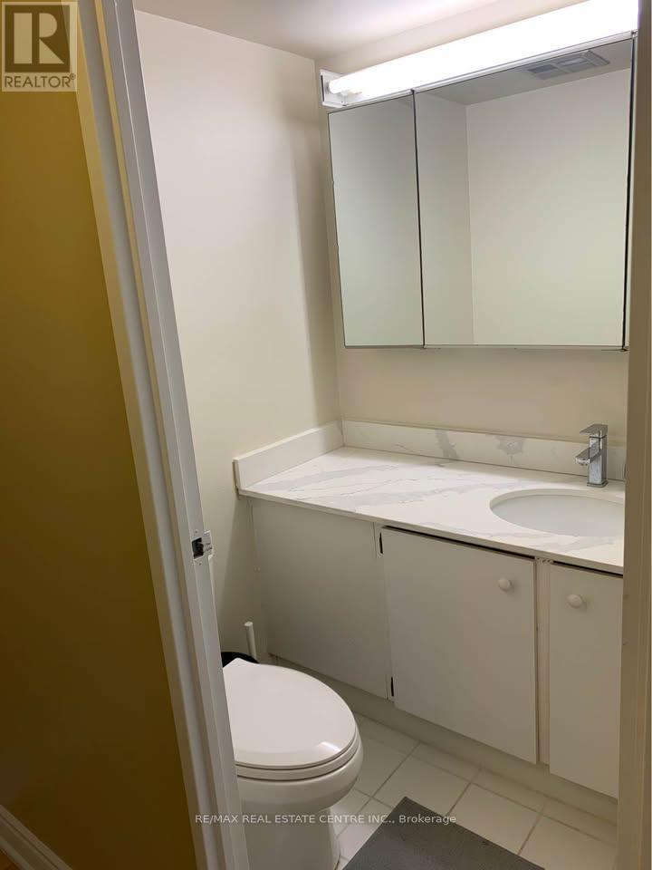501 - 3700 Kaneff Crescent, Mississauga (Mississauga Valleys), Ontario  L5A 4B8 - Photo 3 - W12188422