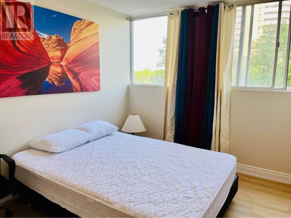 501 - 3700 Kaneff Crescent, Mississauga (Mississauga Valleys), Ontario  L5A 4B8 - Photo 5 - W12188422