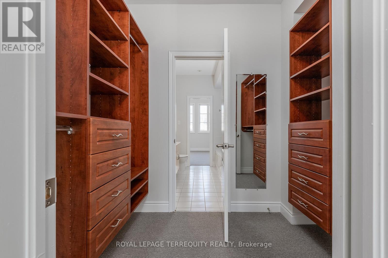37 Shires Lane, Toronto, Ontario  M8Z 6C9 - Photo 19 - W12188439