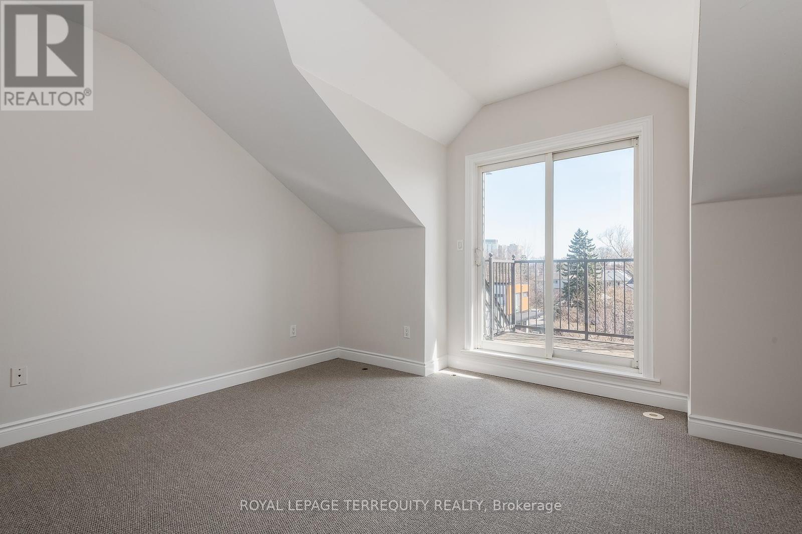 37 Shires Lane, Toronto, Ontario  M8Z 6C9 - Photo 25 - W12188439