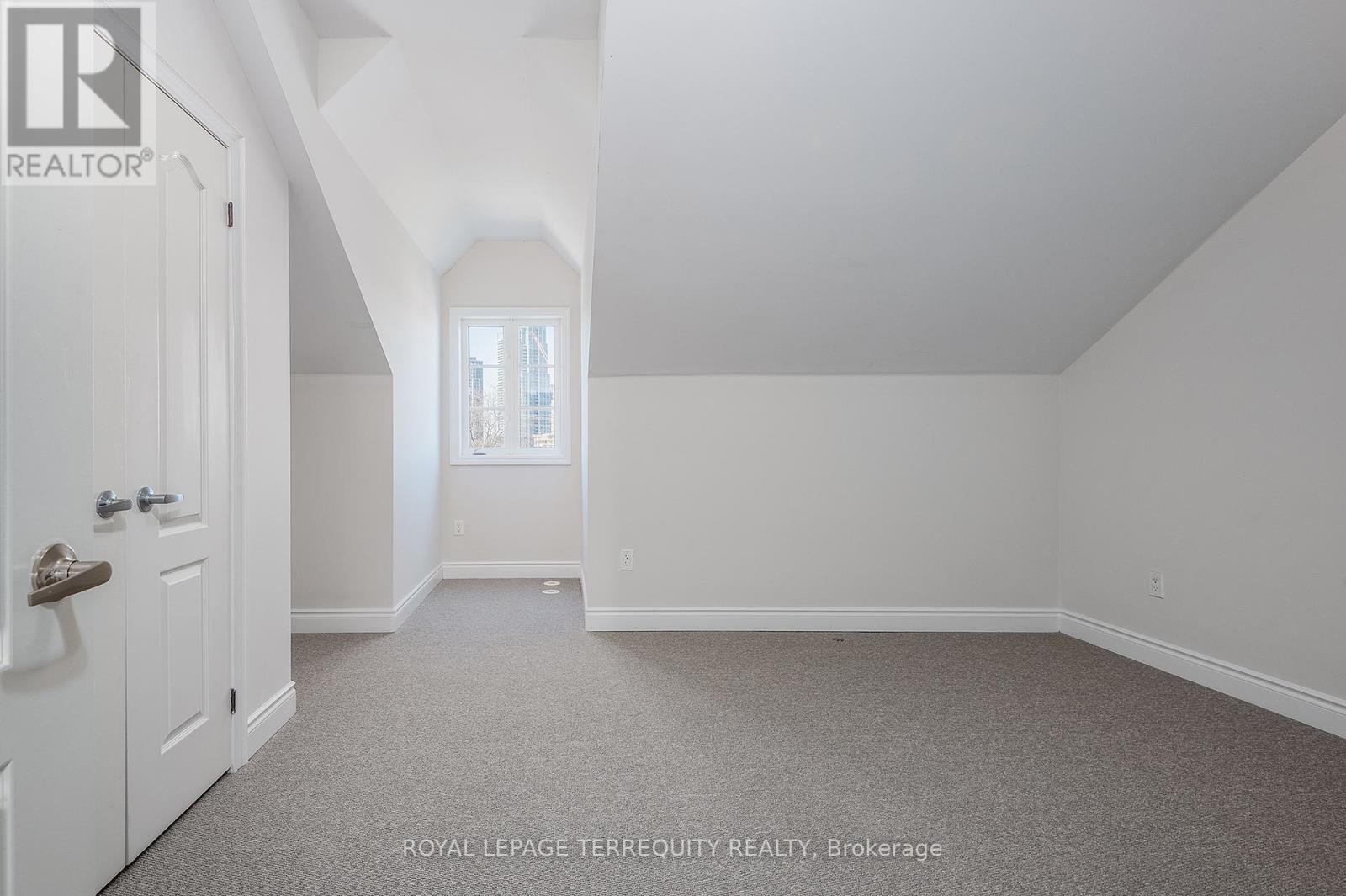 37 Shires Lane, Toronto, Ontario  M8Z 6C9 - Photo 29 - W12188439
