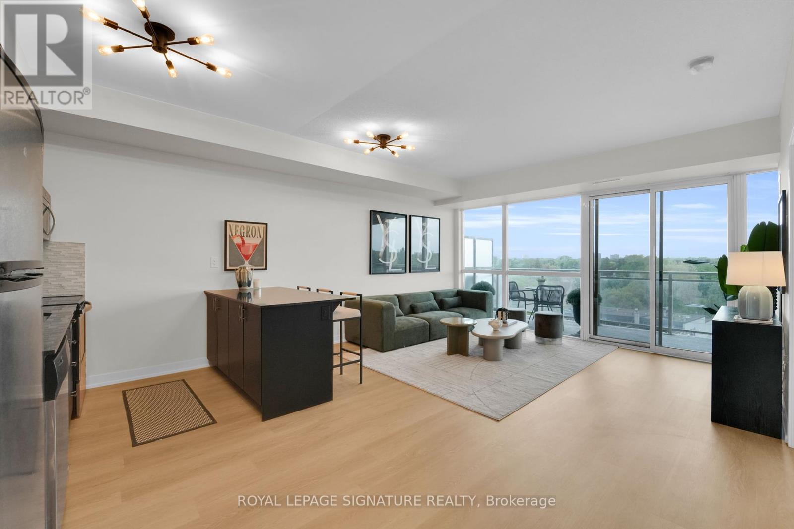601 - 5101 Dundas Street W, Toronto, Ontario  M9A 5G8 - Photo 2 - W12188461