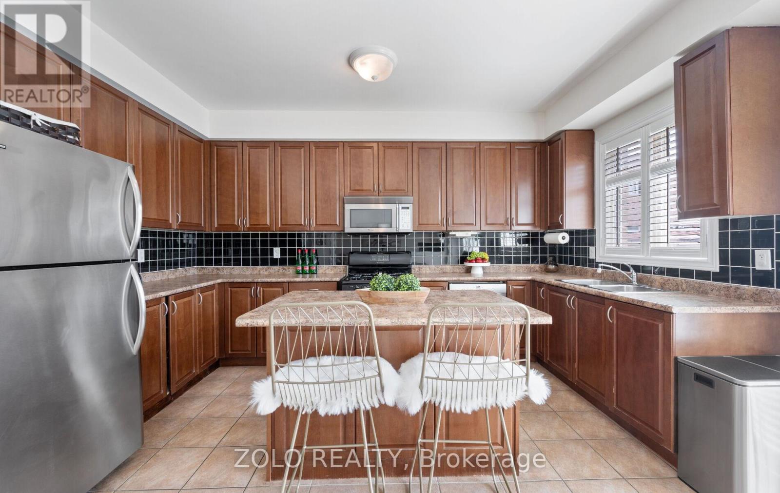 13 Putnam Drive, Brampton, Ontario  L7A 3S4 - Photo 12 - W12188475