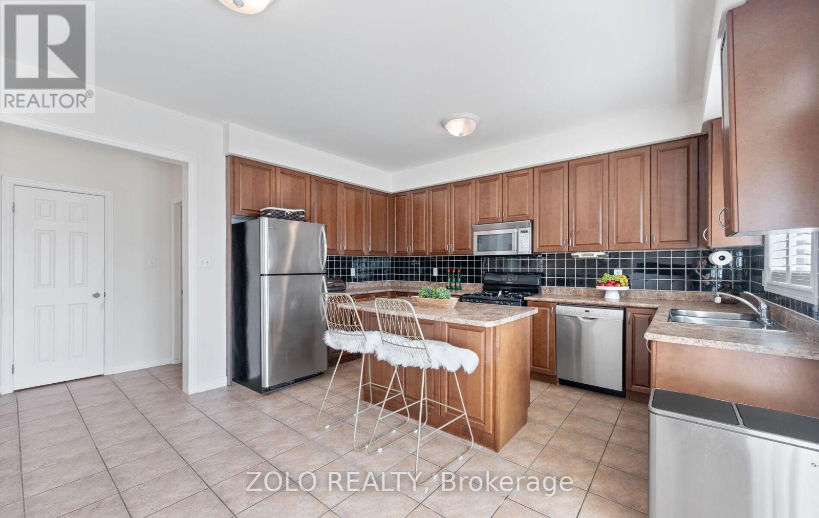 13 Putnam Drive, Brampton, Ontario  L7A 3S4 - Photo 16 - W12188475