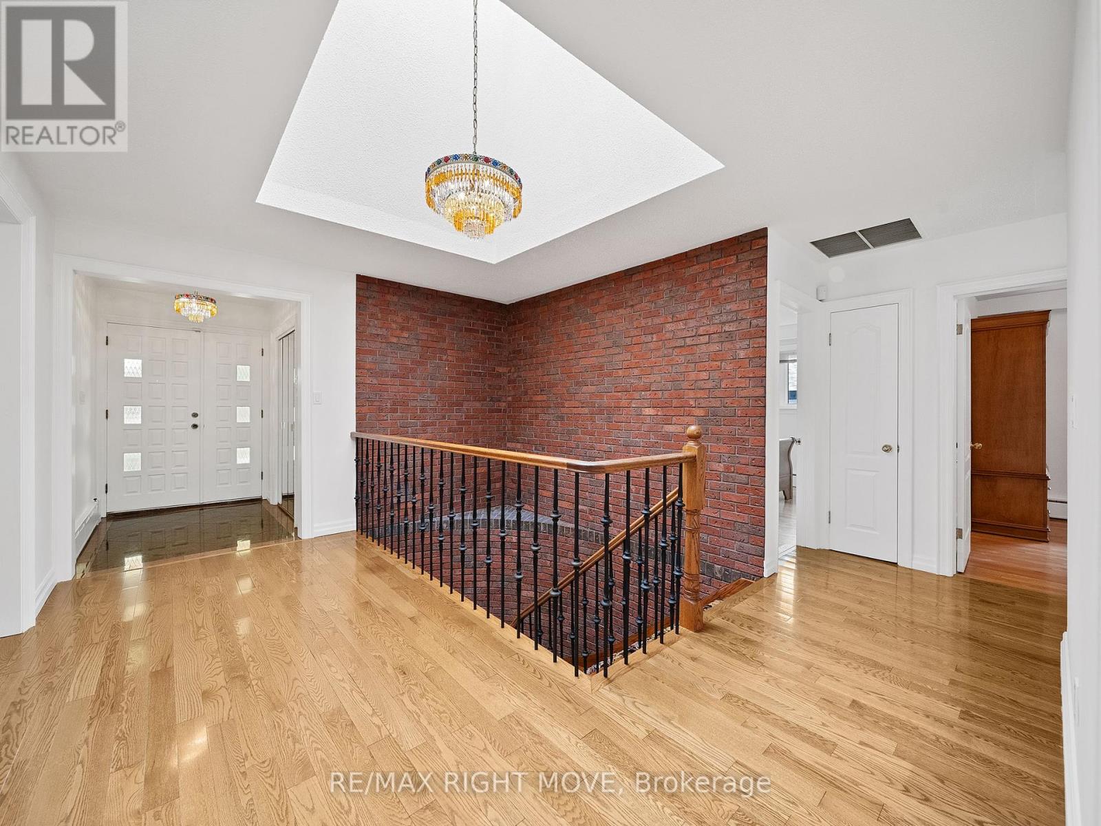 Property at 22 LADYSHOT CRESCENT image 3