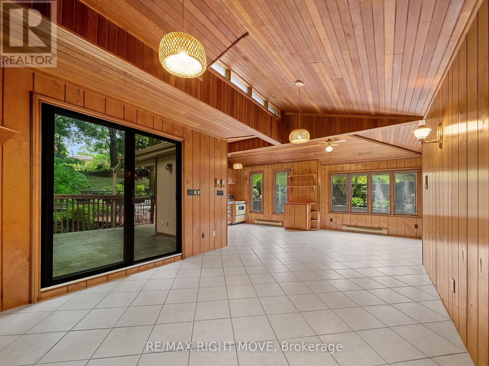 22 Ladyshot Crescent, Toronto, Ontario  M3J 1X2 - Photo 46 - W12188529
