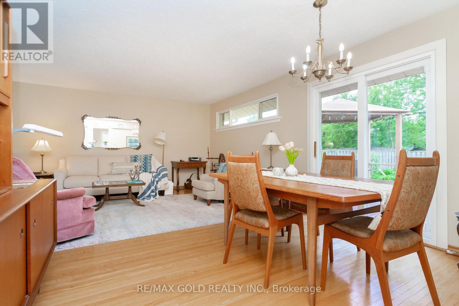 226 Avondale Boulevard, Brampton, Ontario  L6T 1J4 - Photo 10 - W12188539