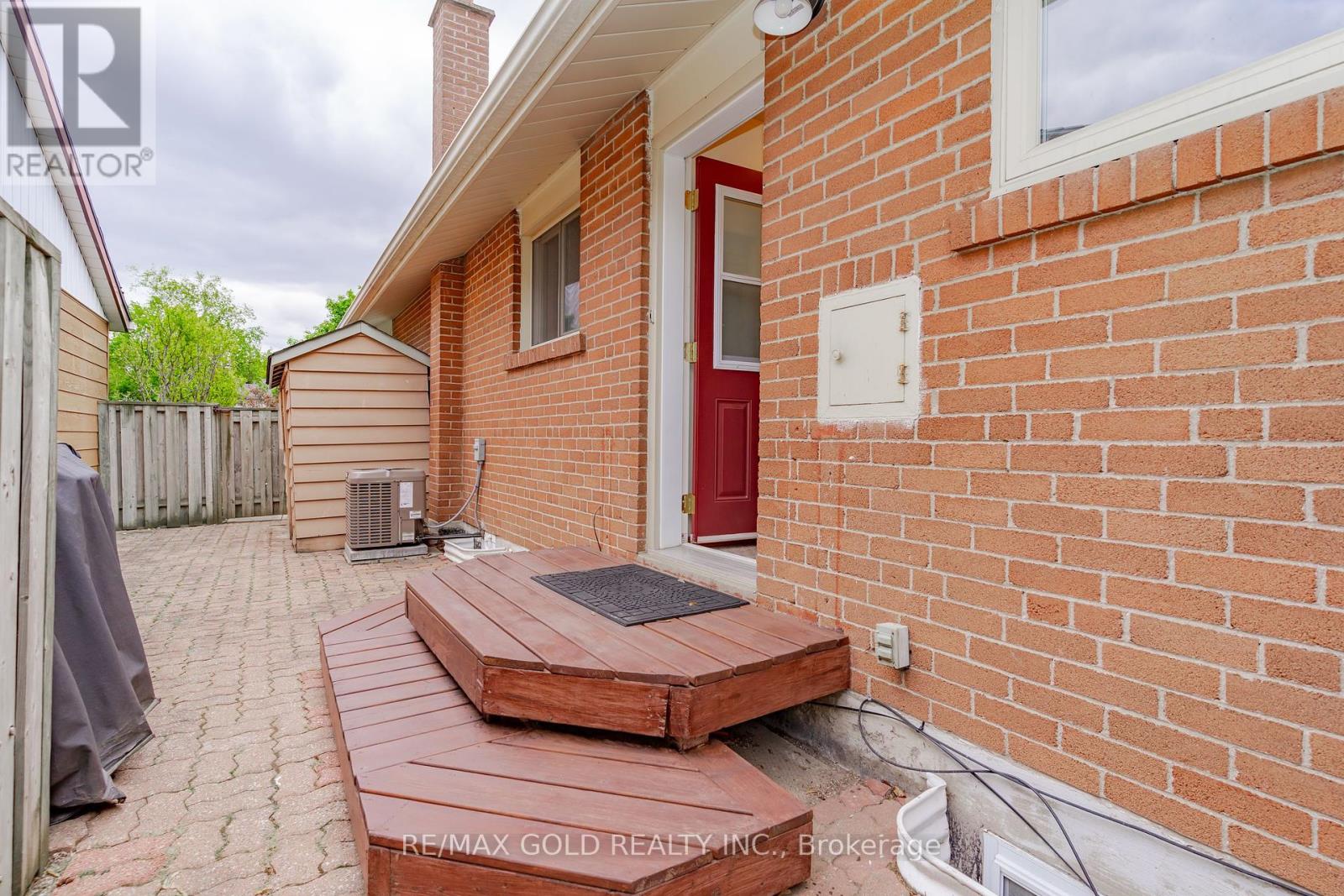 226 Avondale Boulevard, Brampton (Avondale), Ontario  L6T 1J4 - Photo 35 - W12188539