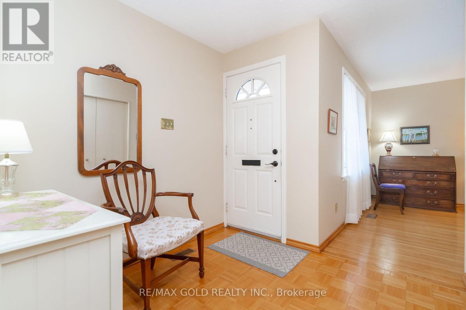 226 Avondale Boulevard, Brampton, Ontario  L6T 1J4 - Photo 6 - W12188539
