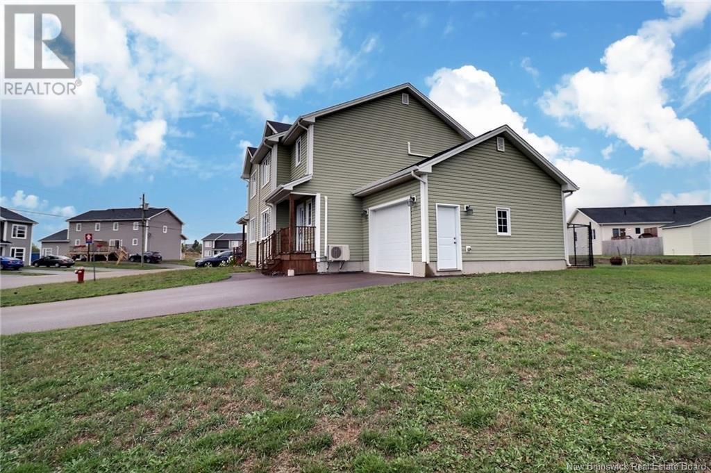 203 Surette Street, Dieppe, New Brunswick  E1A 9R3 - Photo 3 - NB119602