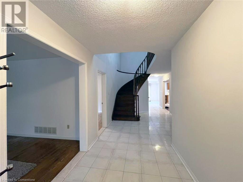 25 Thornton Trail, Dundas, Ontario  L9H 6X9 - Photo 5 - 40715603