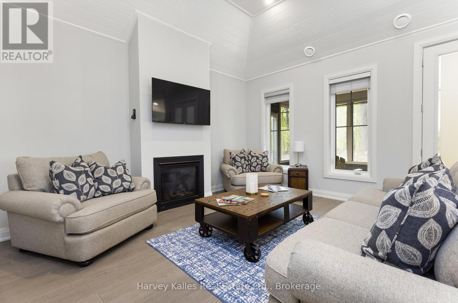 41 - 2054 Peninsula Road, Muskoka Lakes, Ontario  P0B 1G0 - Photo 7 - X12188661
