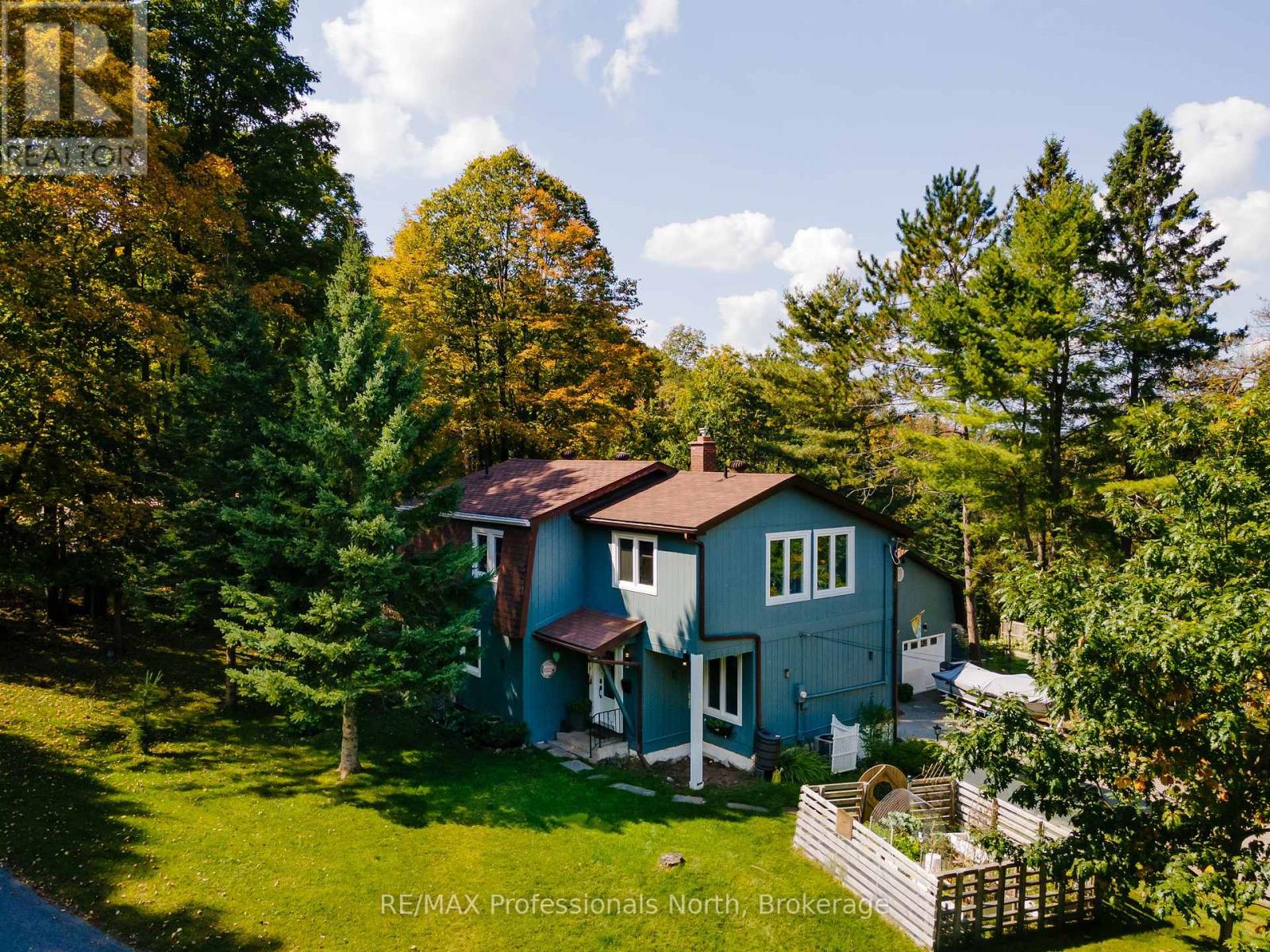560 Mountain Street, Dysart Et Al, Ontario  K0M 1S0 - Photo 3 - X12188670